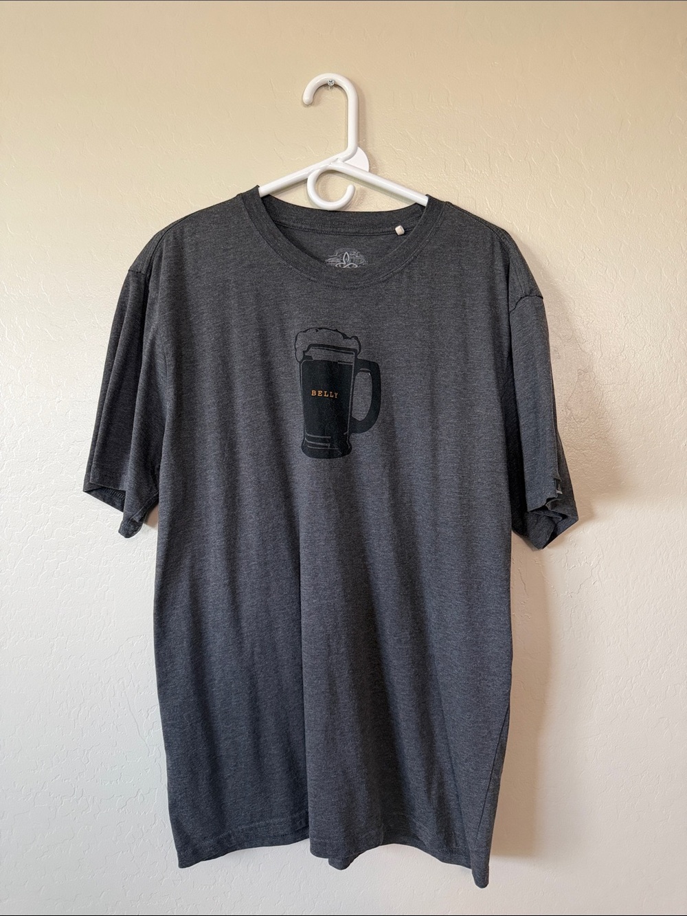 Prana Charcoal Gray Men’s Graphic T‑Shirt with Beer Mug Print